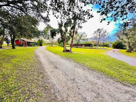 6888 Myakka Valley Trail Sarasota FL 34241