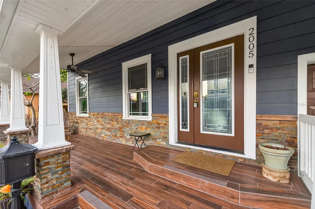 2005 Jackson Street N St Petersburg FL 33704