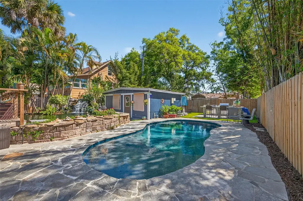 2005 Jackson Street N St Petersburg FL 33704