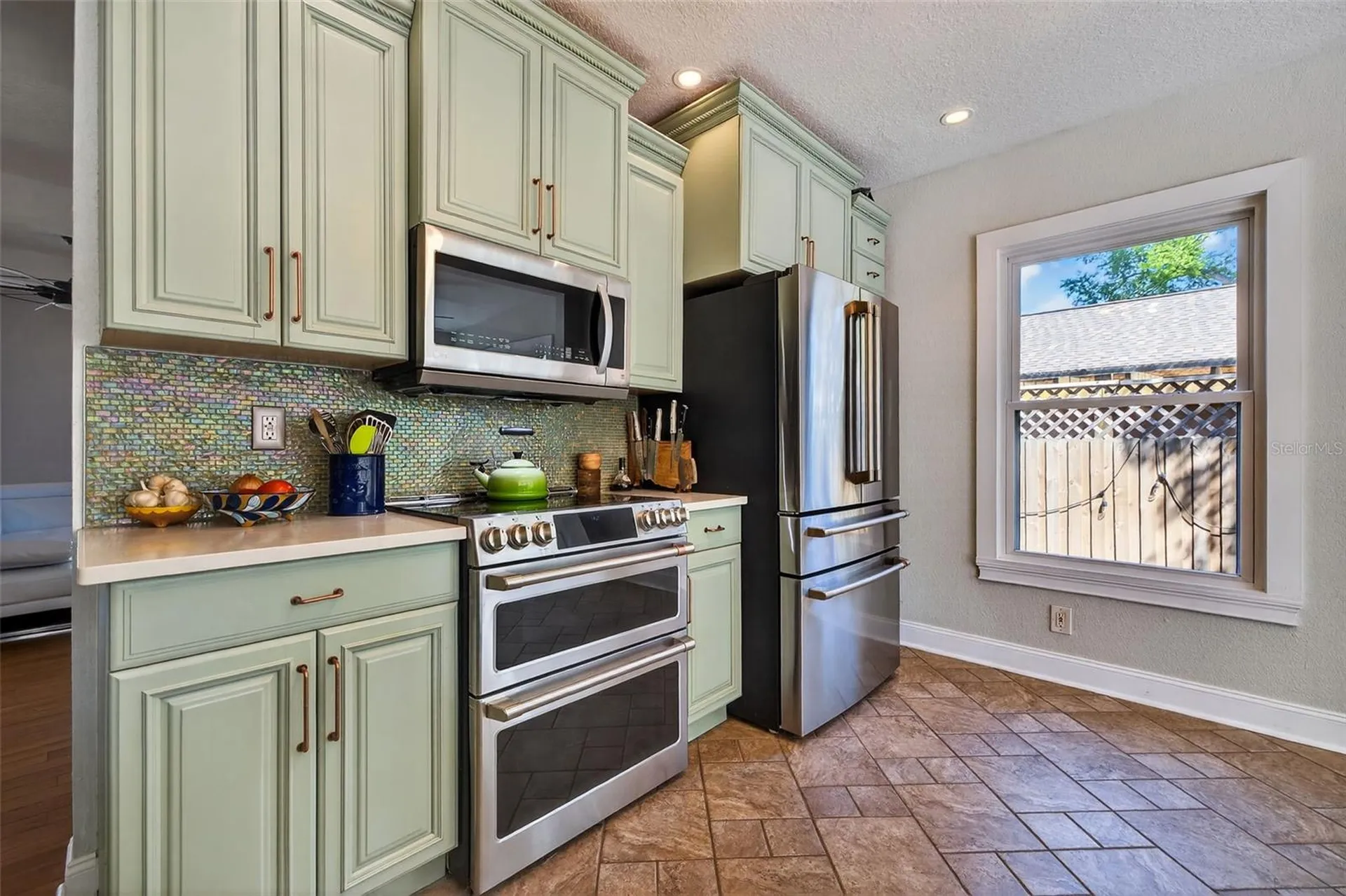 2005 Jackson Street N St Petersburg FL 33704