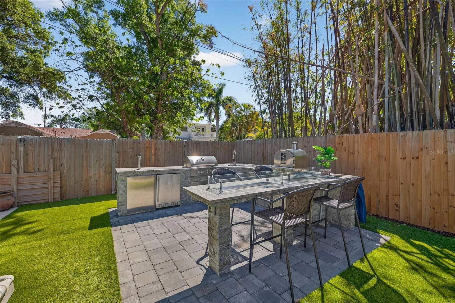 2005 Jackson Street N St Petersburg FL 33704