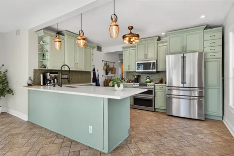 2005 Jackson Street N St Petersburg FL 33704