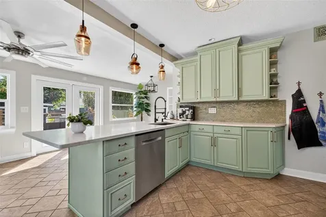 2005 Jackson Street N St Petersburg FL 33704