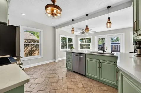 2005 Jackson Street N St Petersburg FL 33704
