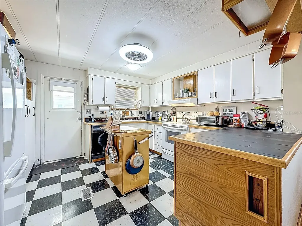 272 Northgate Drive Tarpon Springs FL 34689