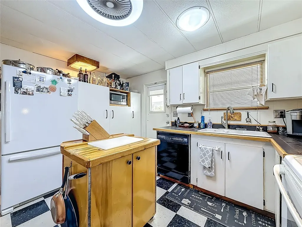 272 Northgate Drive Tarpon Springs FL 34689