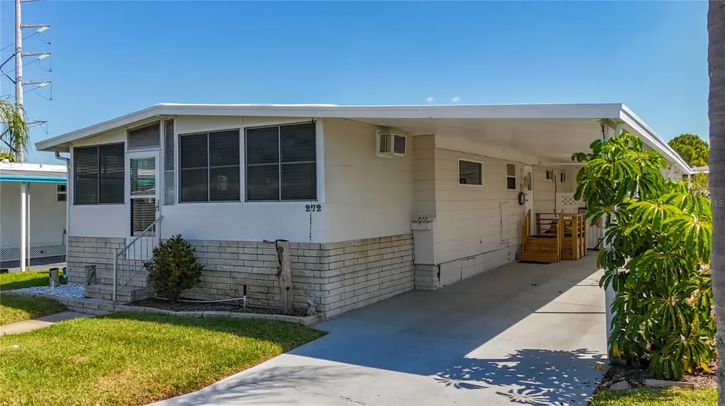 272 Northgate Drive Tarpon Springs FL 34689