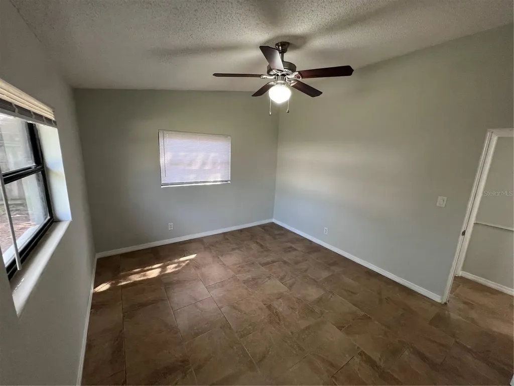 3823 Pine Ridge Road Orlando FL 32808