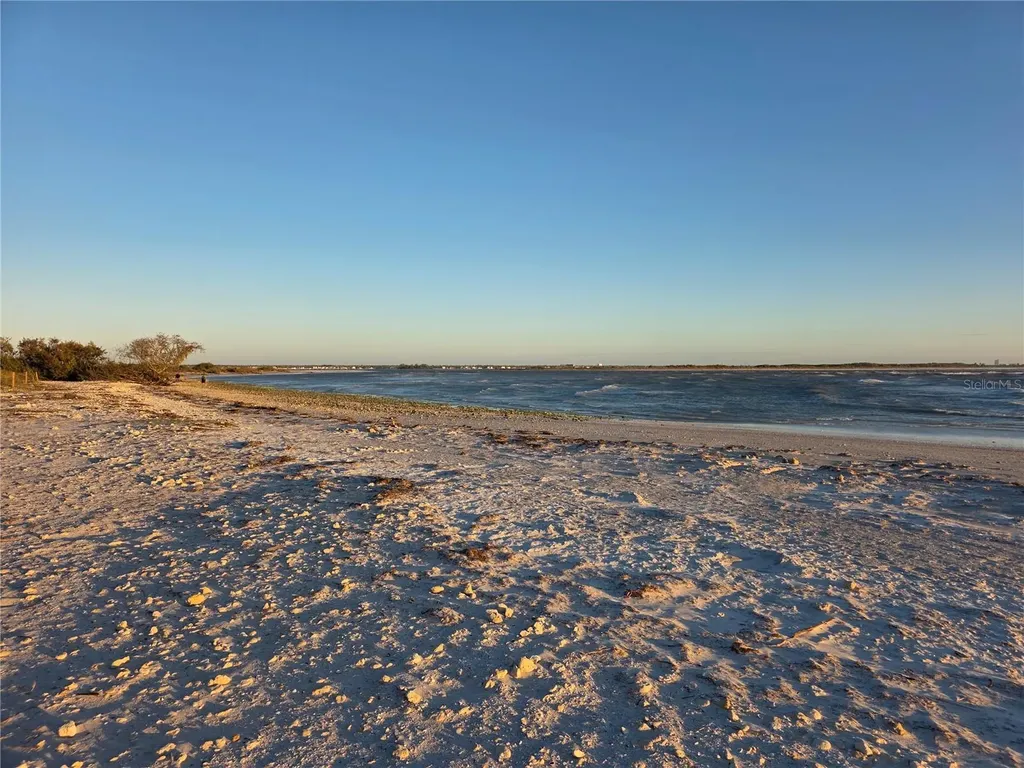 2566 Gary Circle Dunedin FL 34698