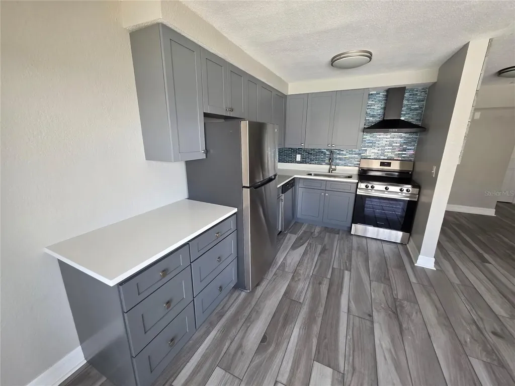 2566 Gary Circle Dunedin FL 34698