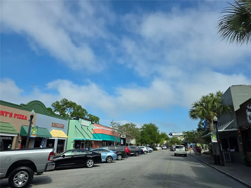 2566 Gary Circle Dunedin FL 34698
