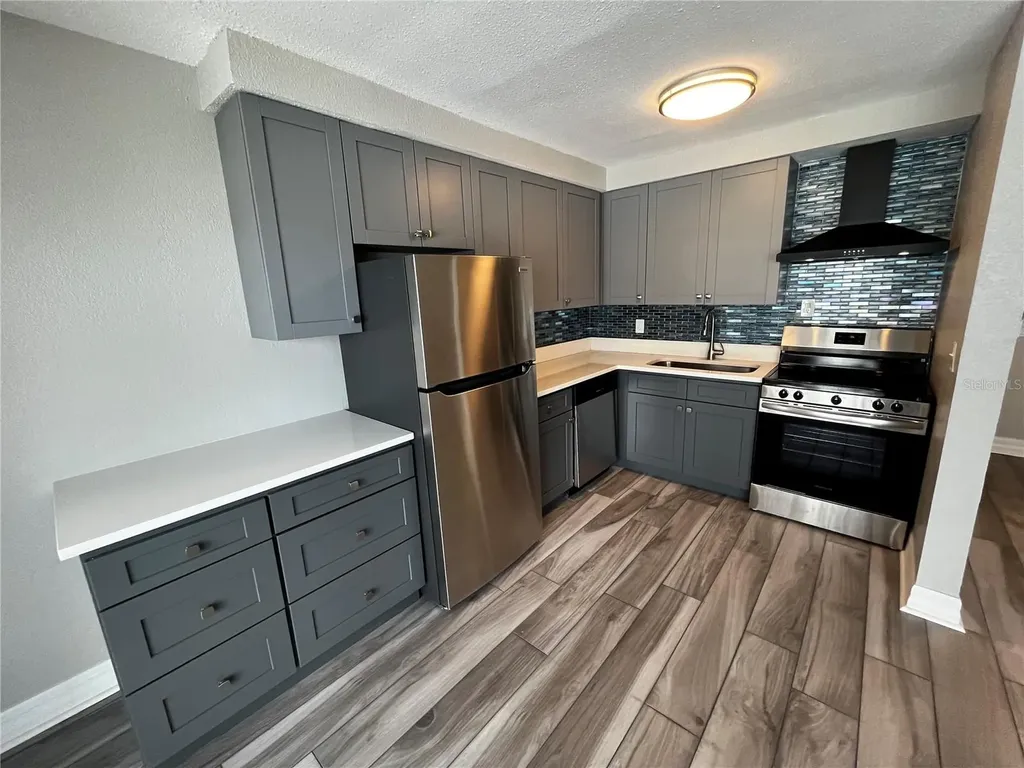 2566 Gary Circle Dunedin FL 34698
