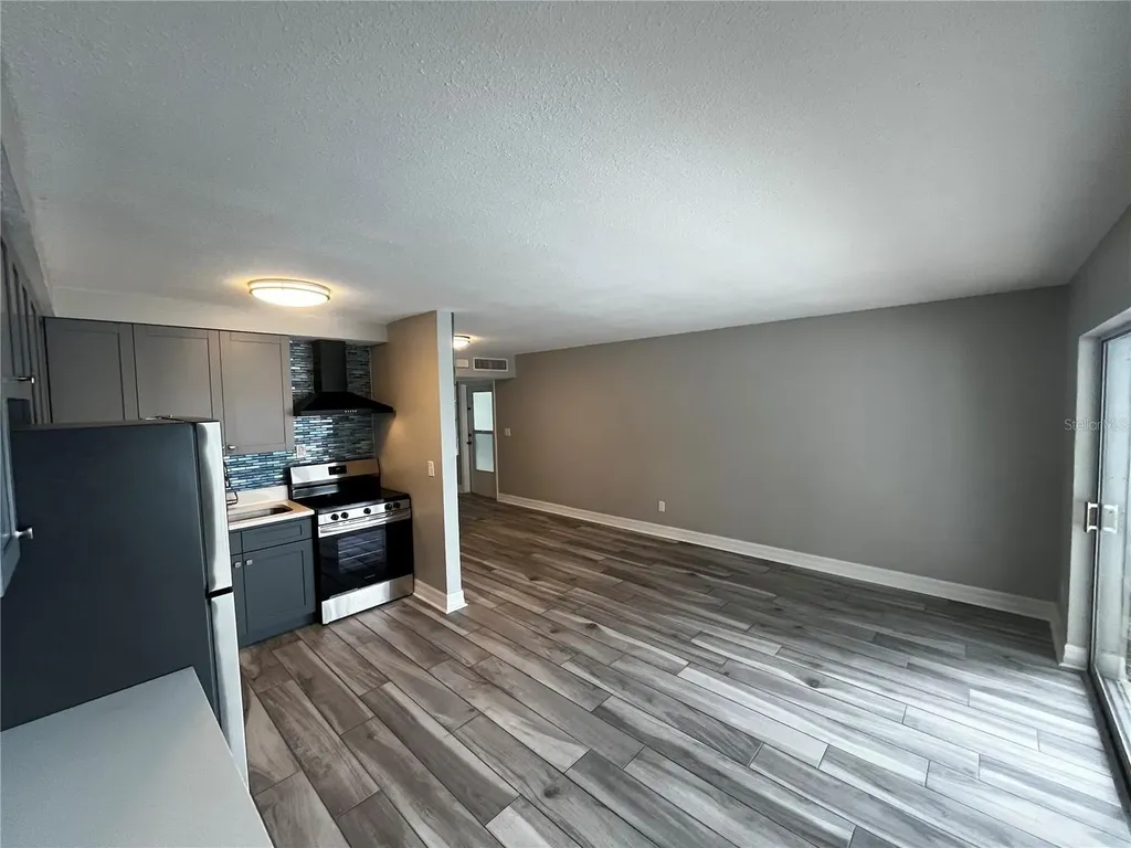 2566 Gary Circle Dunedin FL 34698