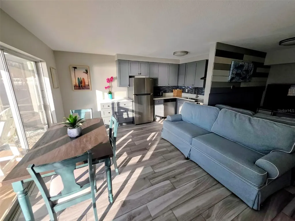 2566 Gary Circle Dunedin FL 34698