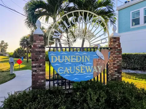 2566 Gary Circle Dunedin FL 34698