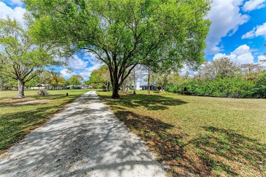 4609 44th Avenue E Bradenton FL 34203