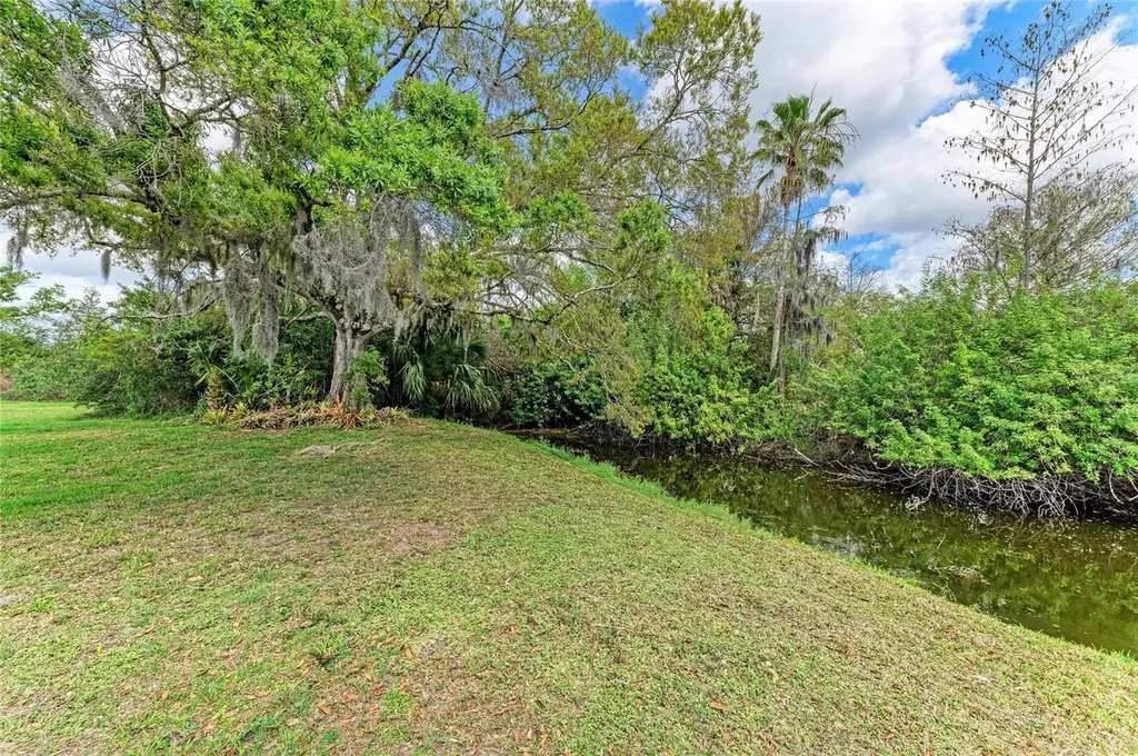 4609 44th Avenue E Bradenton FL 34203