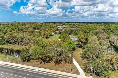 4609 44th Avenue E Bradenton FL 34203