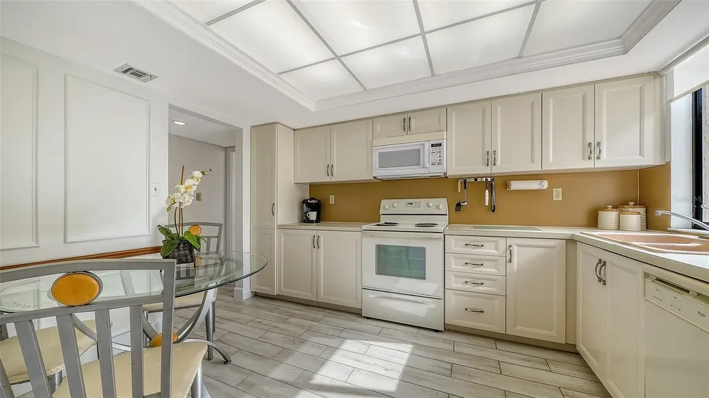 6287 Midnight Pass Road Sarasota FL 34242