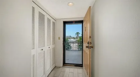 6287 Midnight Pass Road Sarasota FL 34242