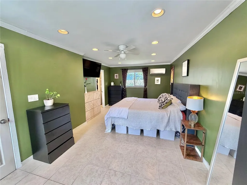 4701 1st Avenue N St Petersburg FL 33713