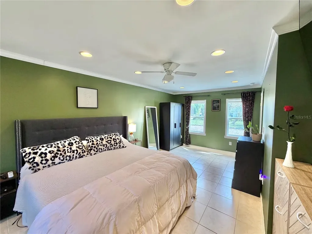 4701 1st Avenue N St Petersburg FL 33713