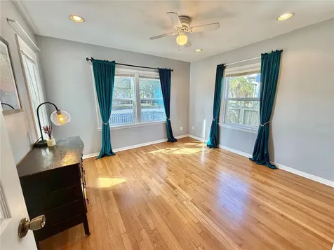 4701 1st Avenue N St Petersburg FL 33713