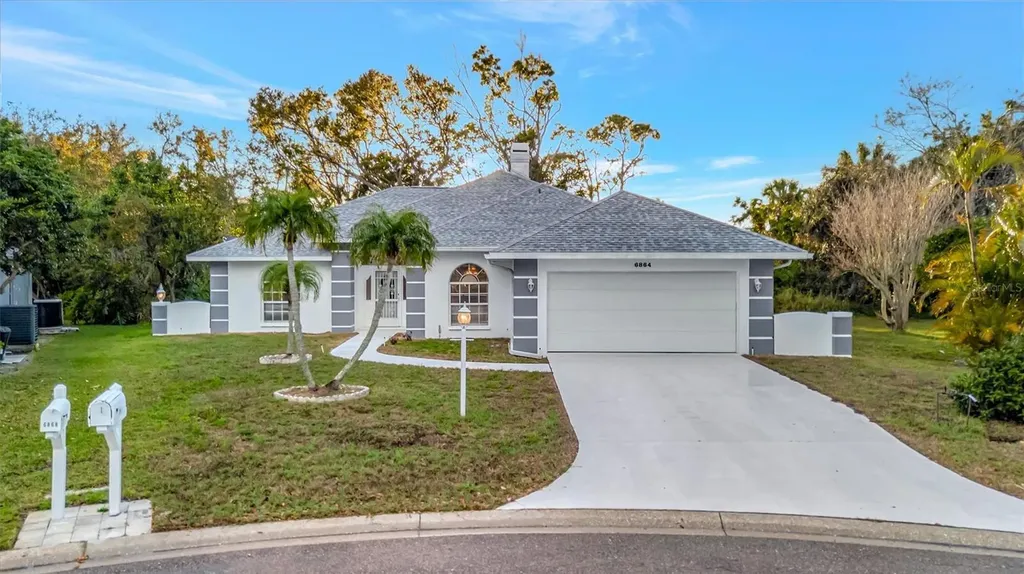 6864 Corral Court Sarasota FL 34243