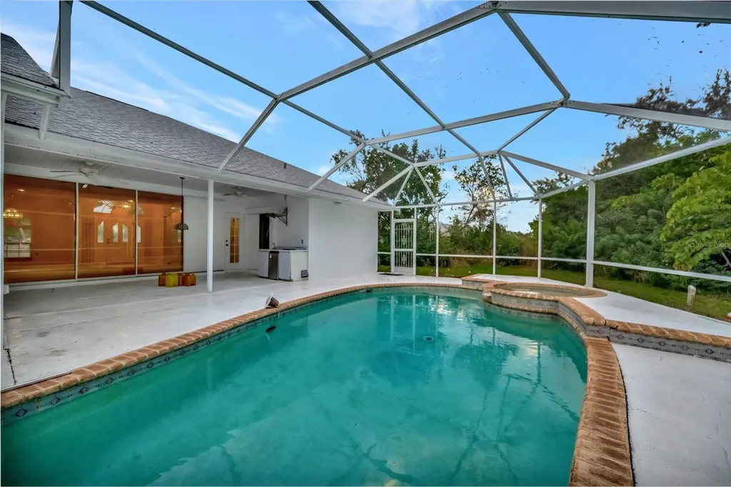 6864 Corral Court Sarasota FL 34243