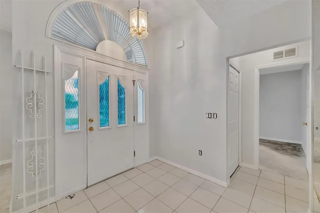 6864 Corral Court Sarasota FL 34243