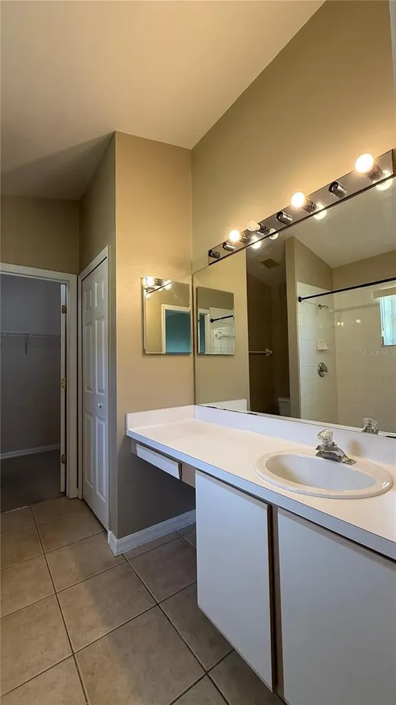 2406 Violet Court Kissimmee FL 34758