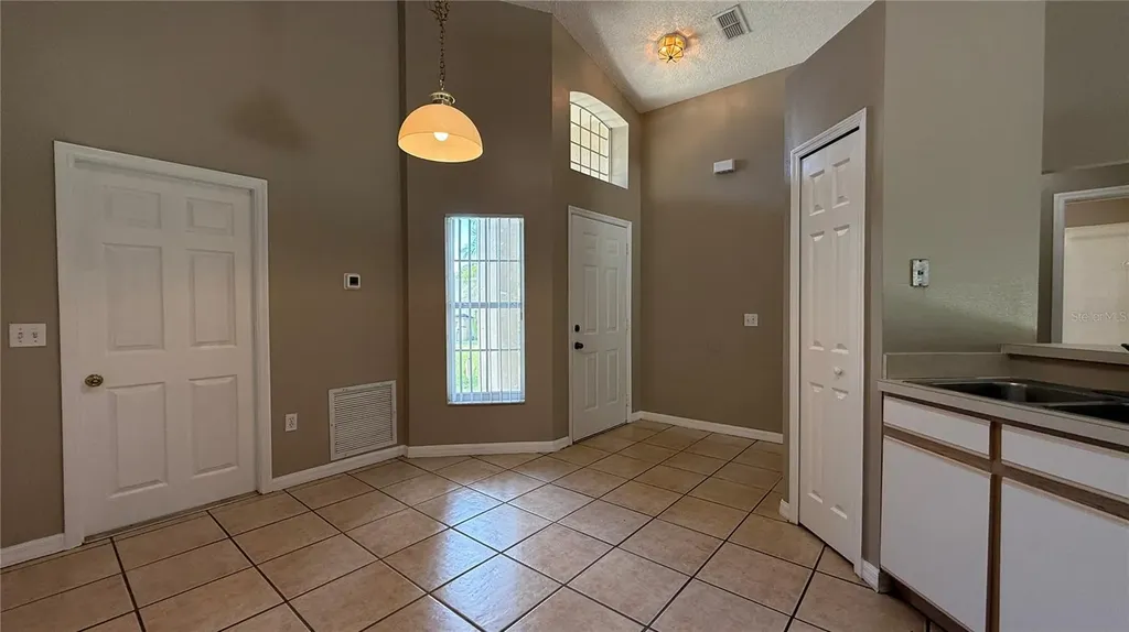 2406 Violet Court Kissimmee FL 34758