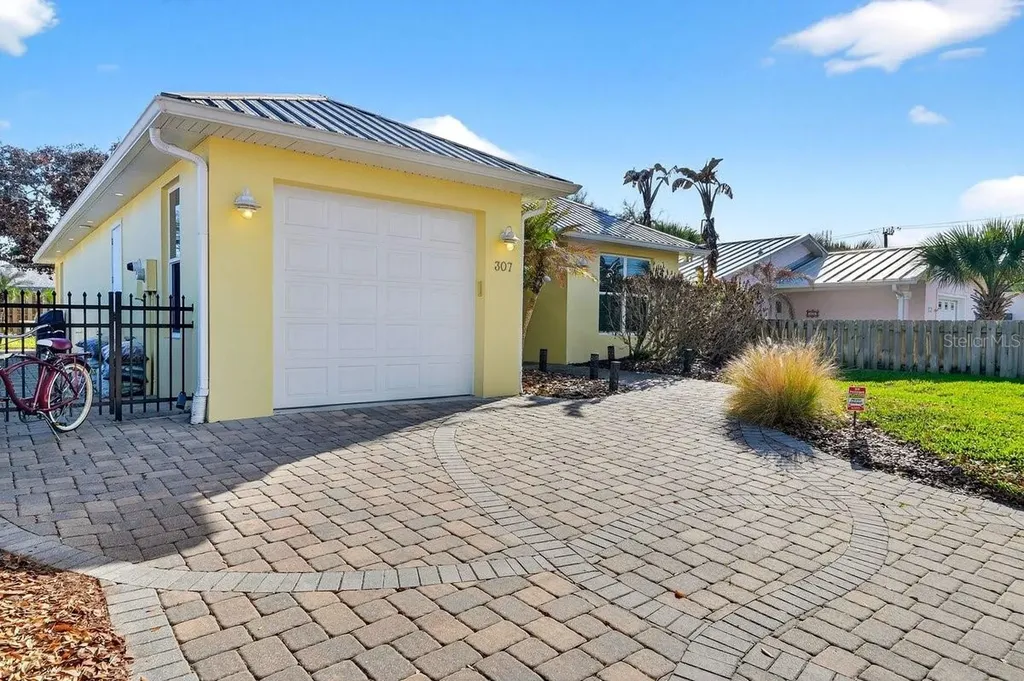 307 Jessamine Avenue New Smyrna Beach FL 32169