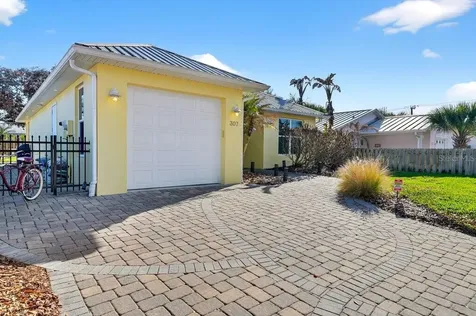 307 Jessamine Avenue New Smyrna Beach FL 32169
