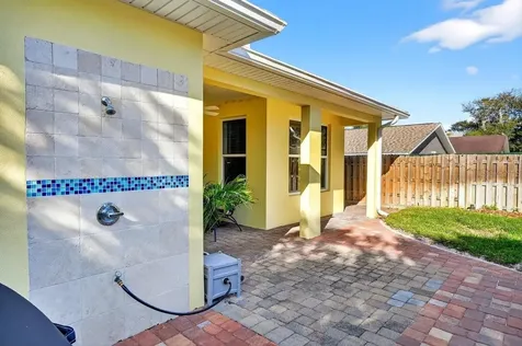 307 Jessamine Avenue New Smyrna Beach FL 32169