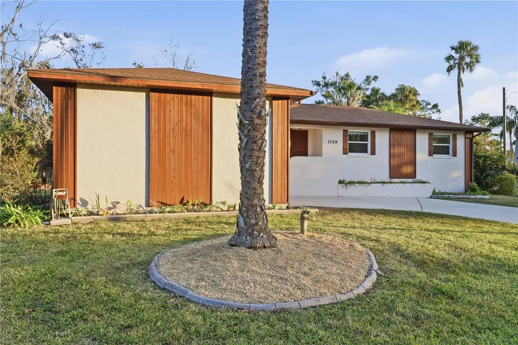 1729 SE 3rd Court Crystal River FL 34429