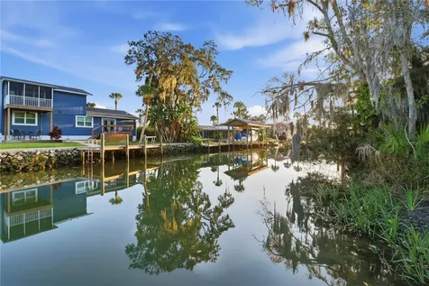 1729 SE 3rd Court Crystal River FL 34429