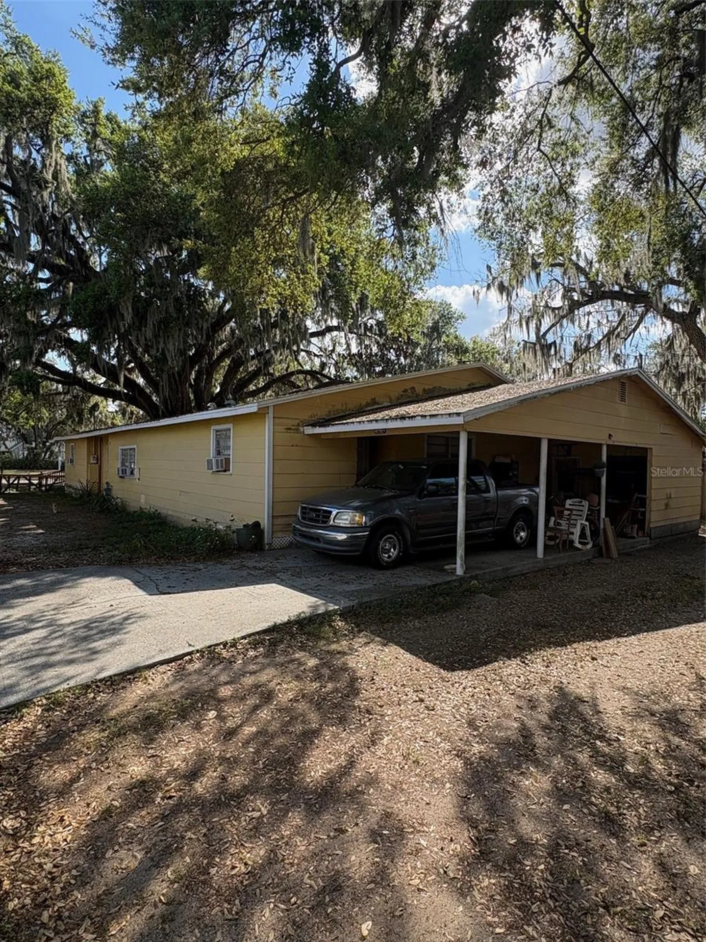 422 W Broadway Street Fort Meade FL 33841