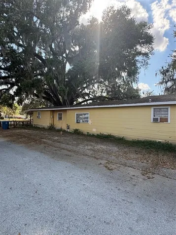 422 W Broadway Street Fort Meade FL 33841
