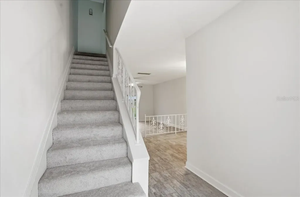 6927 Place De La Paix St Petersburg FL 33707