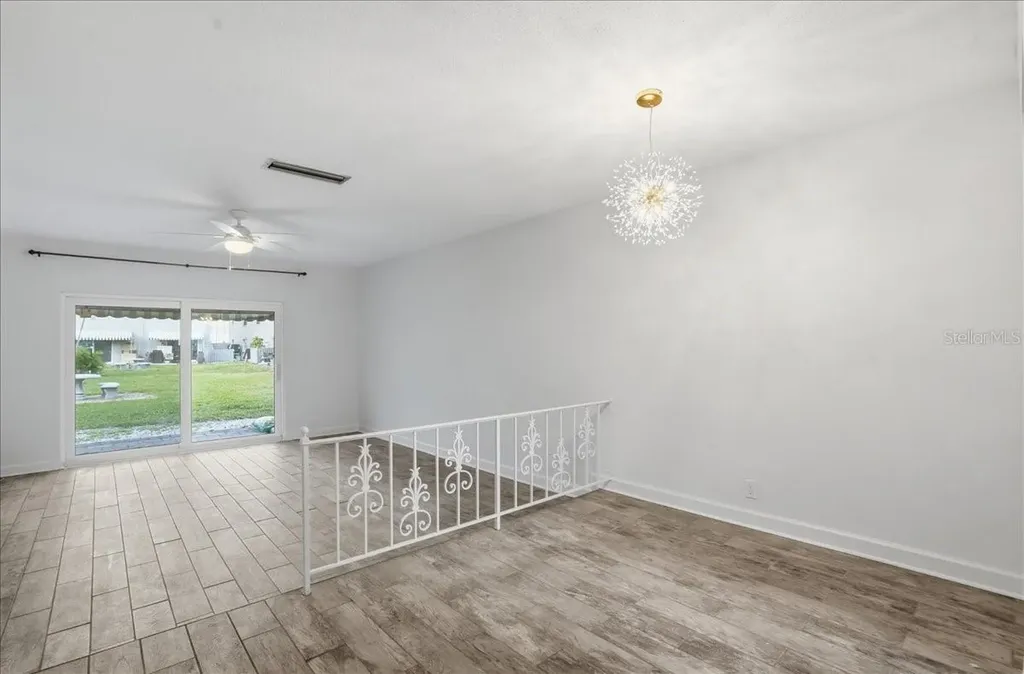 6927 Place De La Paix St Petersburg FL 33707