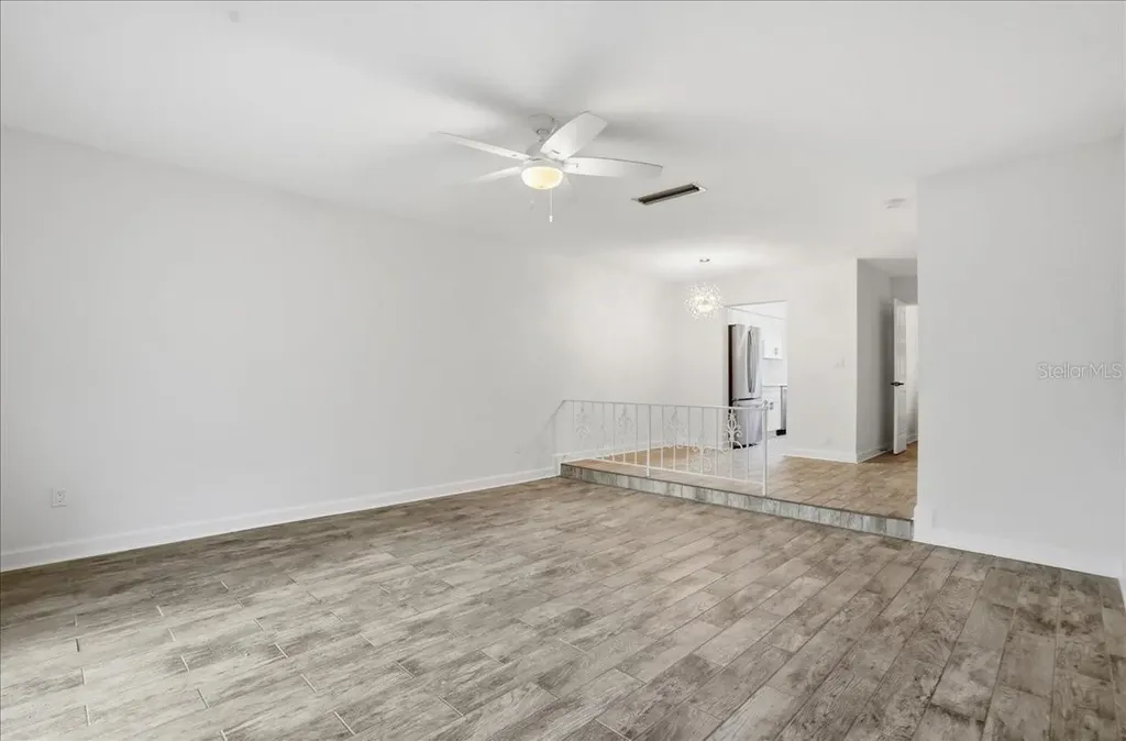 6927 Place De La Paix St Petersburg FL 33707