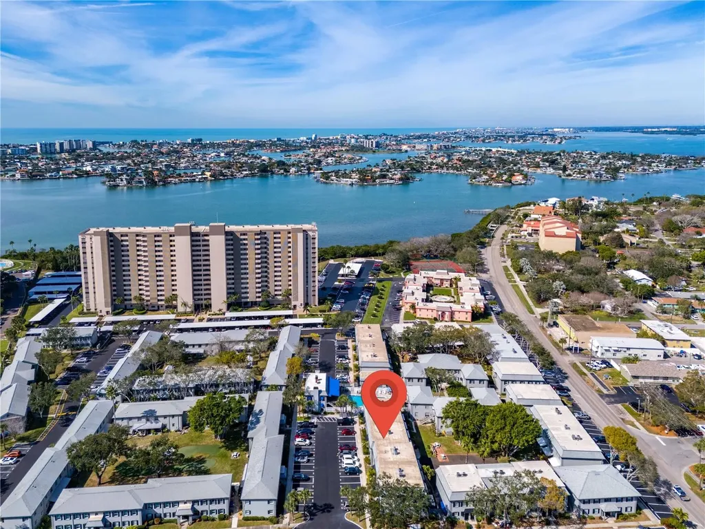 6927 Place De La Paix St Petersburg FL 33707