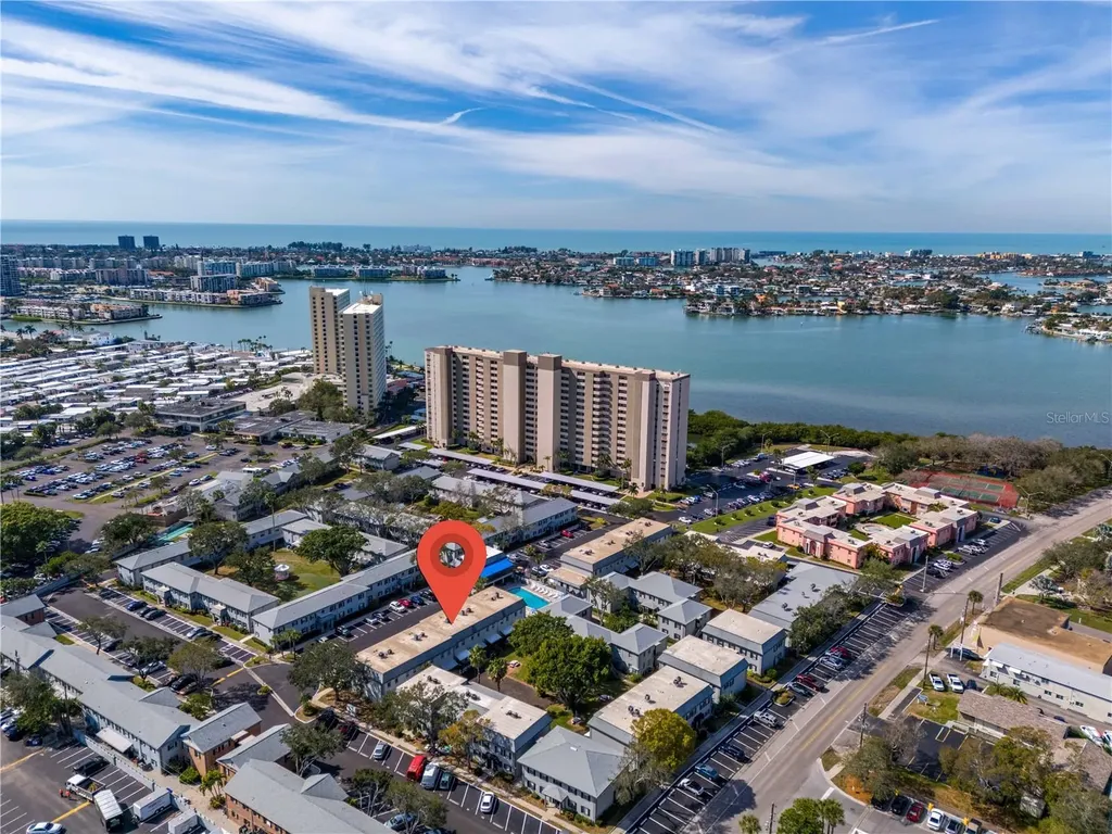 6927 Place De La Paix St Petersburg FL 33707