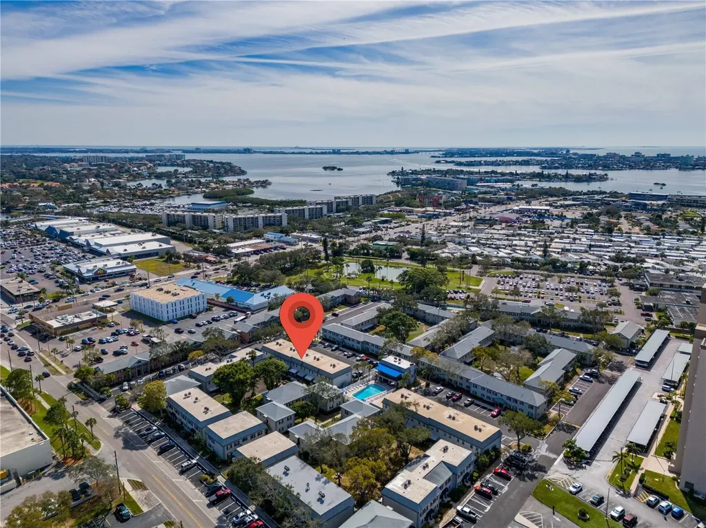 6927 Place De La Paix St Petersburg FL 33707