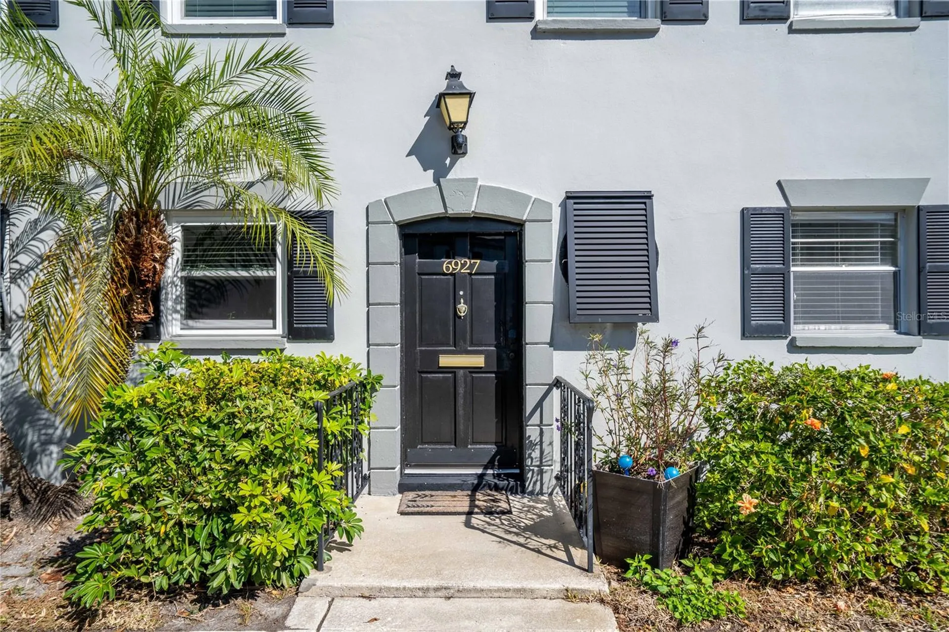6927 Place De La Paix St Petersburg FL 33707
