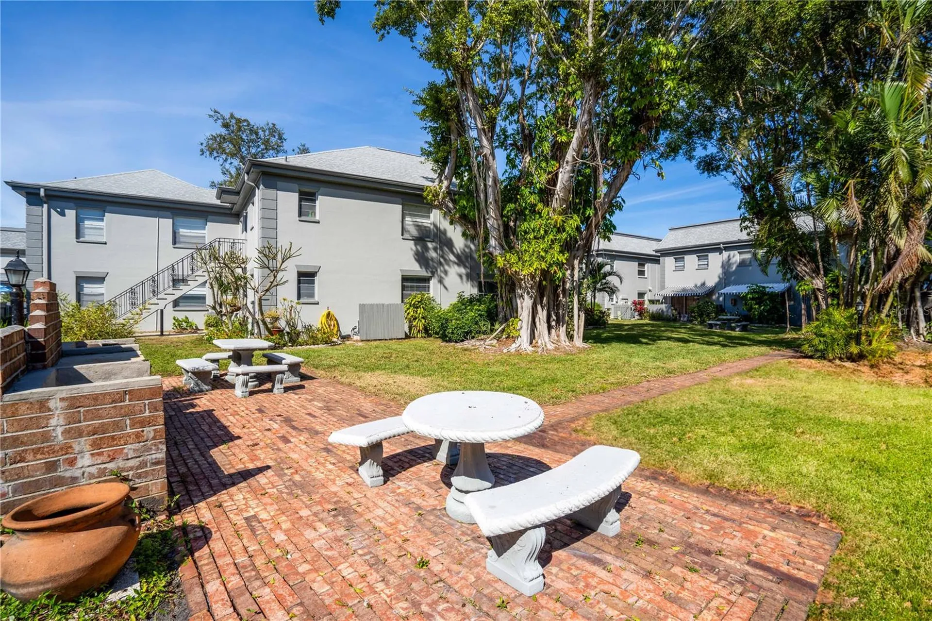 6927 Place De La Paix St Petersburg FL 33707