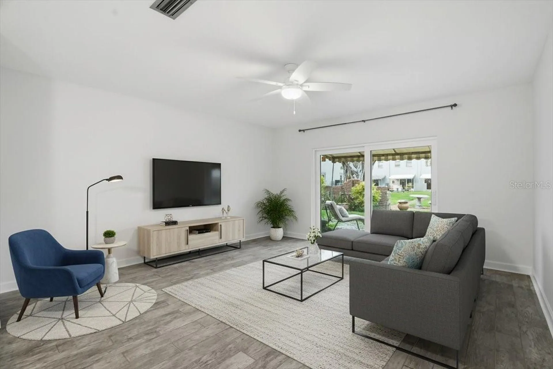 6927 Place De La Paix St Petersburg FL 33707