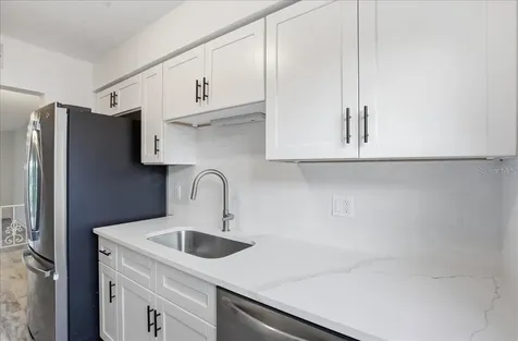 6927 Place De La Paix St Petersburg FL 33707