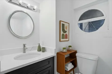 6927 Place De La Paix St Petersburg FL 33707